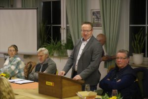 Ortsbürgermeister Thomas Rehme fungiert als Wahlleiter